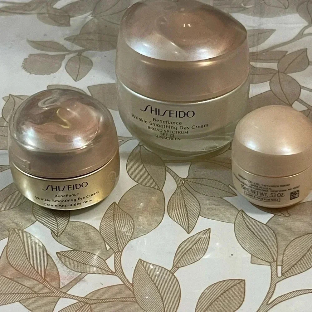 Set of 4 SHISEIDO benefiance empty jar bottle - Picture 3 of 5